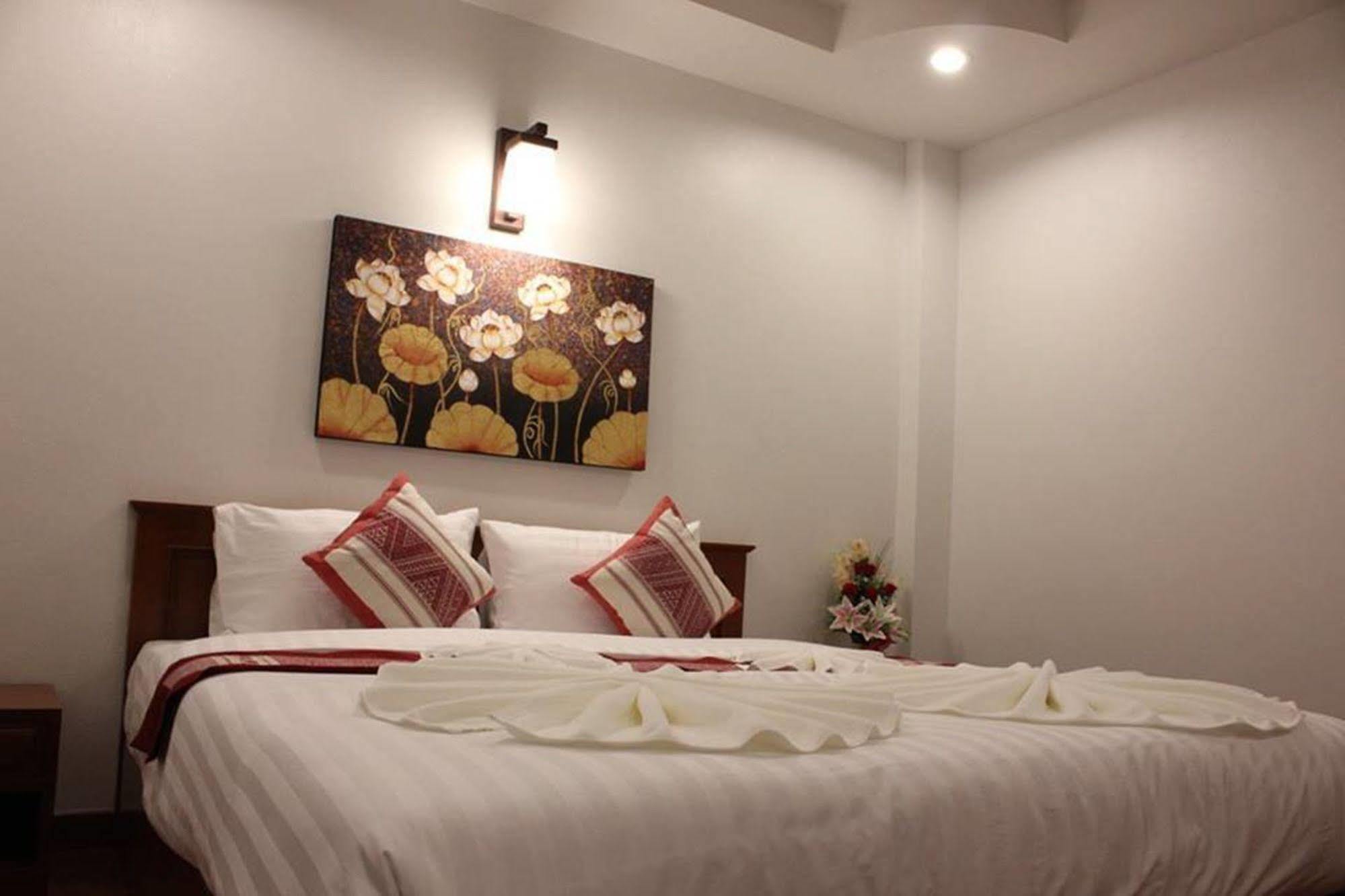 Sawadeelanna Hotel Nan Luaran gambar