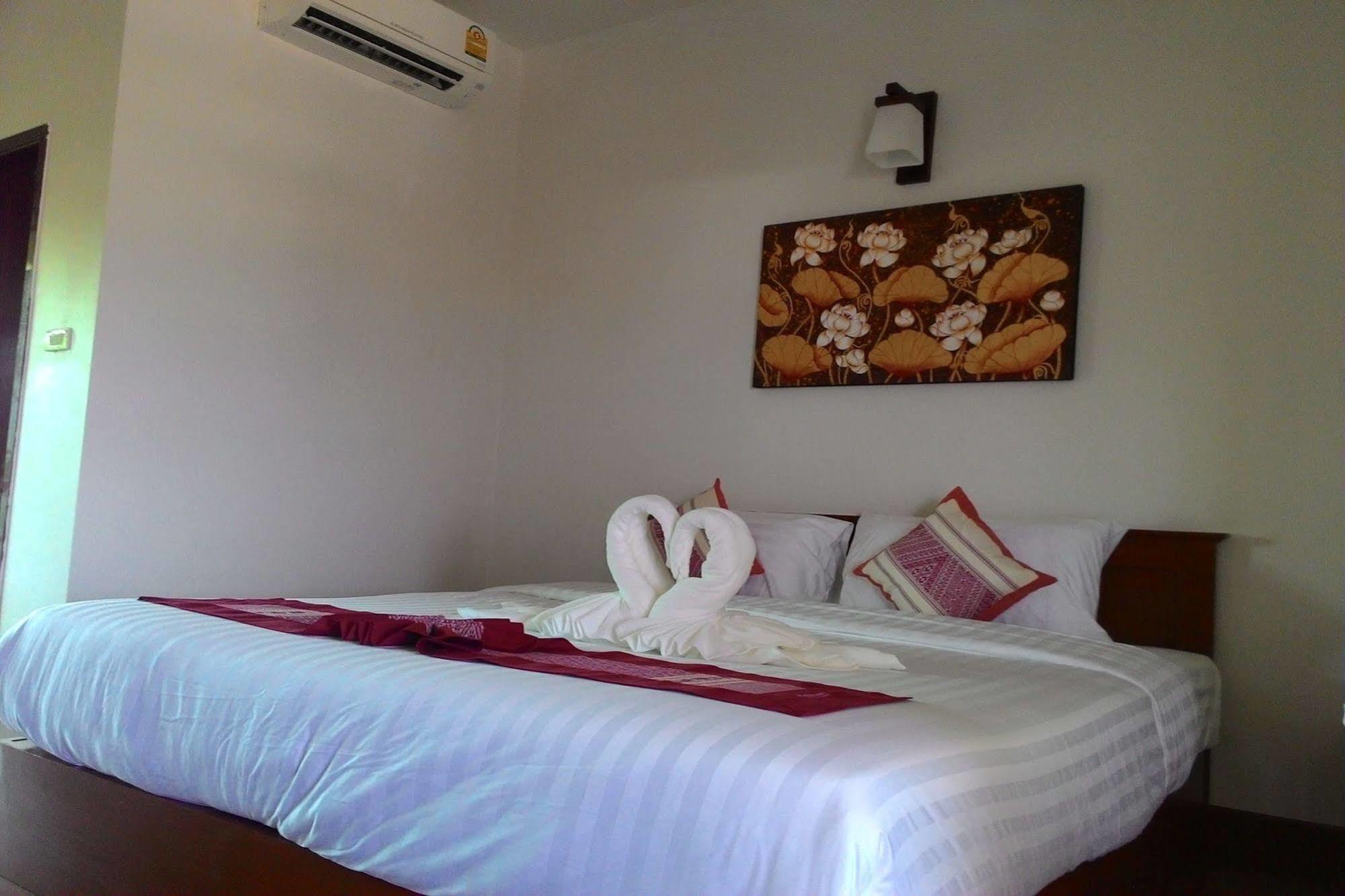 Sawadeelanna Hotel Nan Luaran gambar