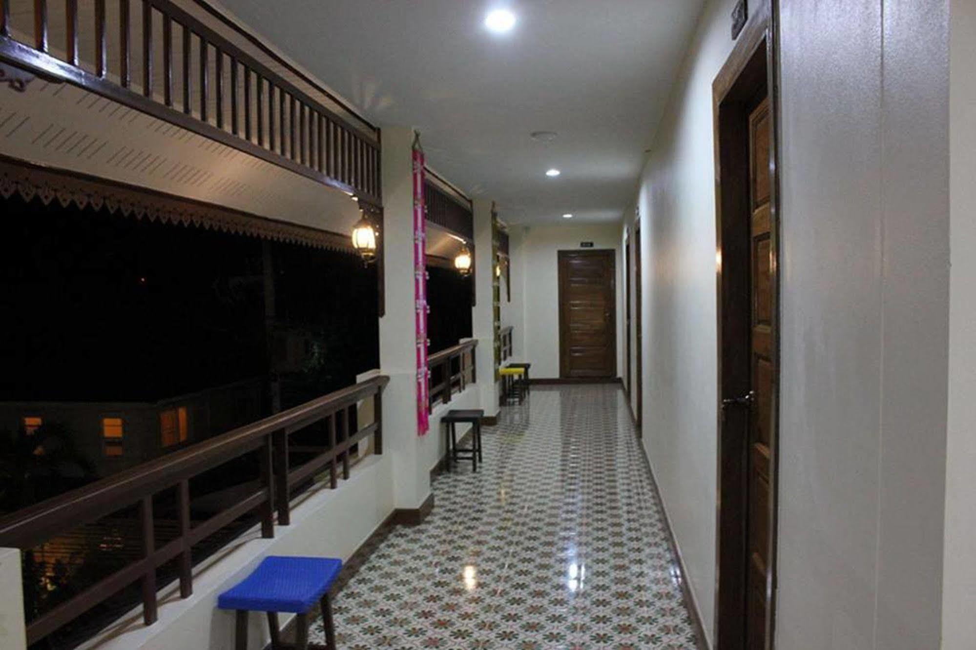 Sawadeelanna Hotel Nan Luaran gambar